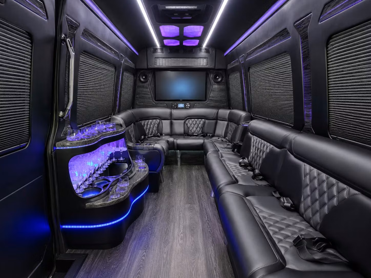 for quick and easy airport transfers for executive teams traveling through oak or sfo